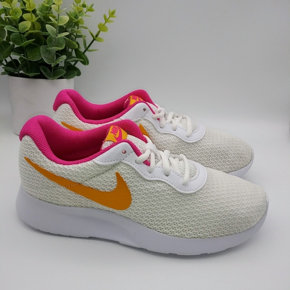 womens tanjun athletics sneakers